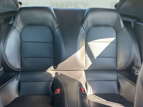 Used 2020 Ford Mustang Premium image 12