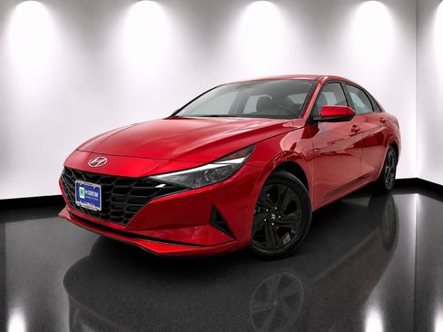 Certified 2023 Hyundai Elantra SEL w/ Preferred Accessory Package FWD image 1
