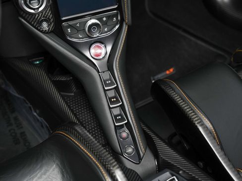 Used 2022 McLaren 765LT RWD image 45