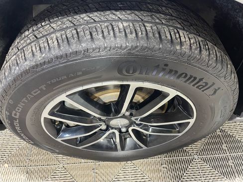 Used 2017 Dodge Grand Caravan GT image 26