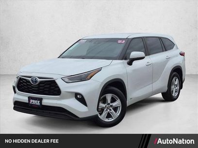Used 2023 Toyota Highlander LE