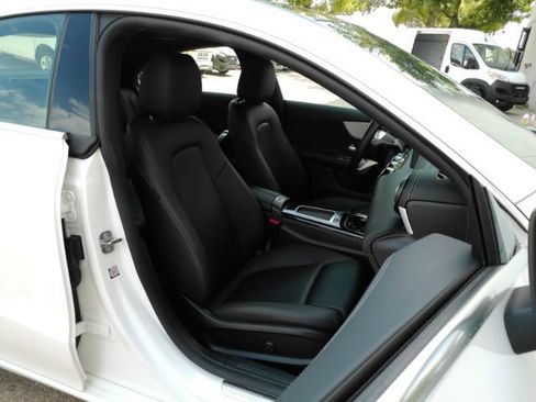 Used 2025 Mercedes-Benz CLA 250 4MATIC image 24