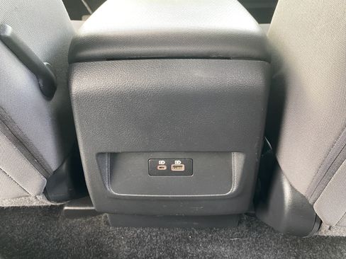 Used 2023 Nissan Frontier SV w/ Graphics Package RWD image 18