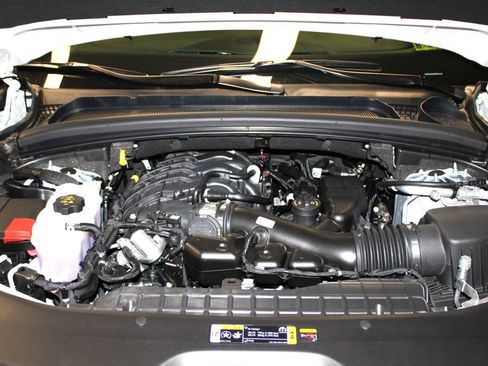 New 2025 Jeep Grand Cherokee Altitude image 39