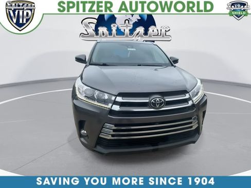 Used 2018 Toyota Highlander Limited Platinum AWD/4WD image 3