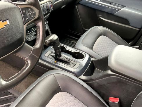 Used 2015 Chevrolet Colorado Z71 AWD/4WD image 16