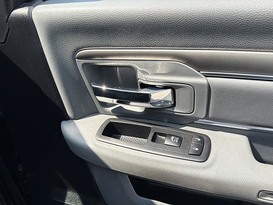 Used 2018 RAM 2500 SLT w/ Off Road Package AWD/4WD image 32
