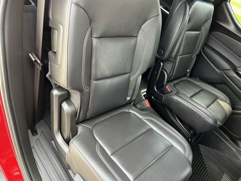 Used 2023 Chevrolet Traverse LT w/ LPO, Cargo Package image 27