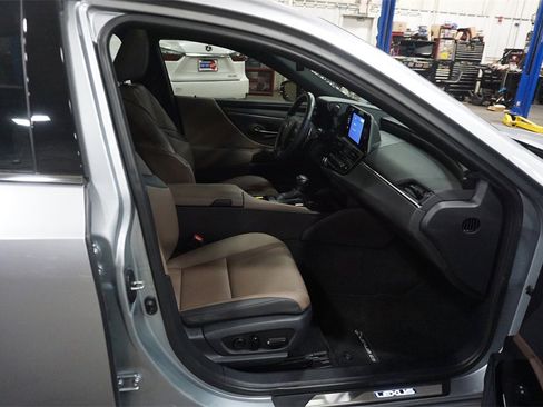 Used 2024 Lexus NX 250 250 Premium image 45