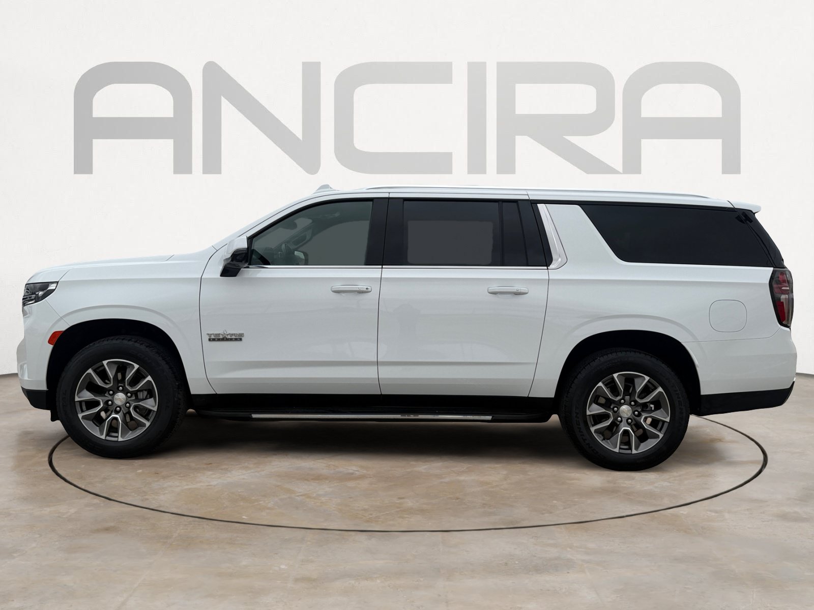 Used 2024 Chevrolet Suburban LT w/ Luxury Package RWD image 7