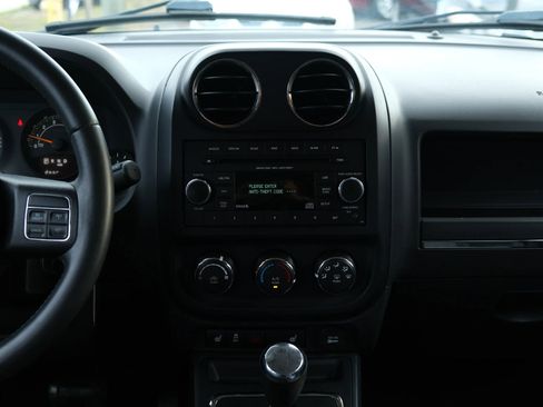 Used 2016 Jeep Patriot High Altitude image 25