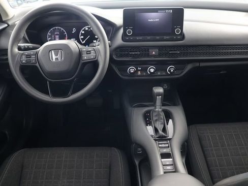 Used 2023 Honda HR-V LX image 2