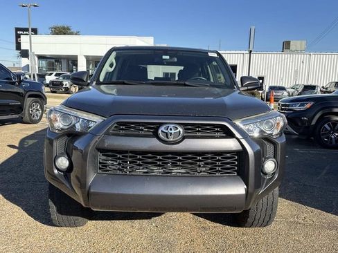 Used 2018 Toyota 4Runner SR5 image 2