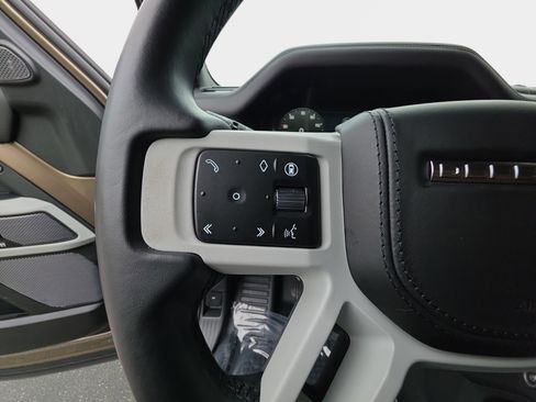 Certified 2024 Land Rover Defender 110 X-Dynamic SE AWD/4WD image 18