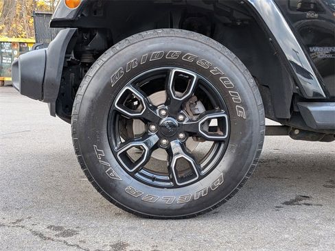 Certified 2018 Jeep Wrangler Unlimited Altitude image 22