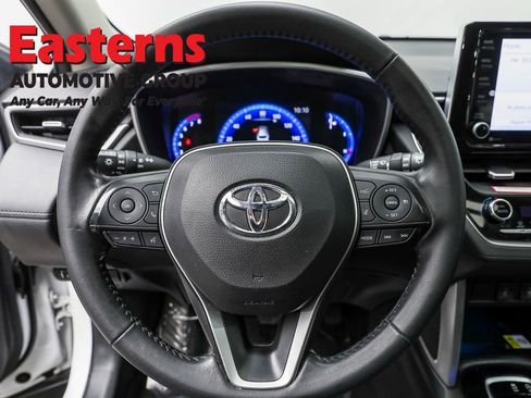 Used 2022 Toyota Corolla Cross XLE w/ Convenience Package image 12