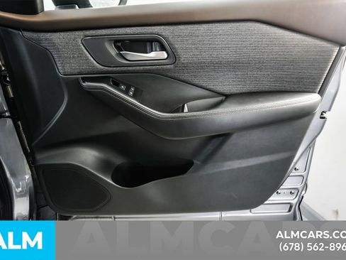 Used 2022 Nissan Rogue SV FWD image 41