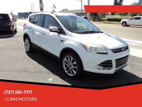 Used 2016 Ford Escape SE w/ SE Chrome Package image 1