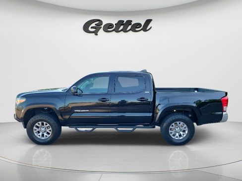Used 2017 Toyota Tacoma SR5 w/ Tow Package RWD image 8