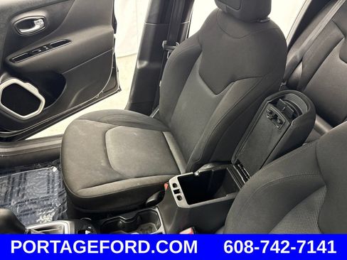 Used 2021 Jeep Renegade Sport w/ Sport Appearance Group AWD/4WD image 18