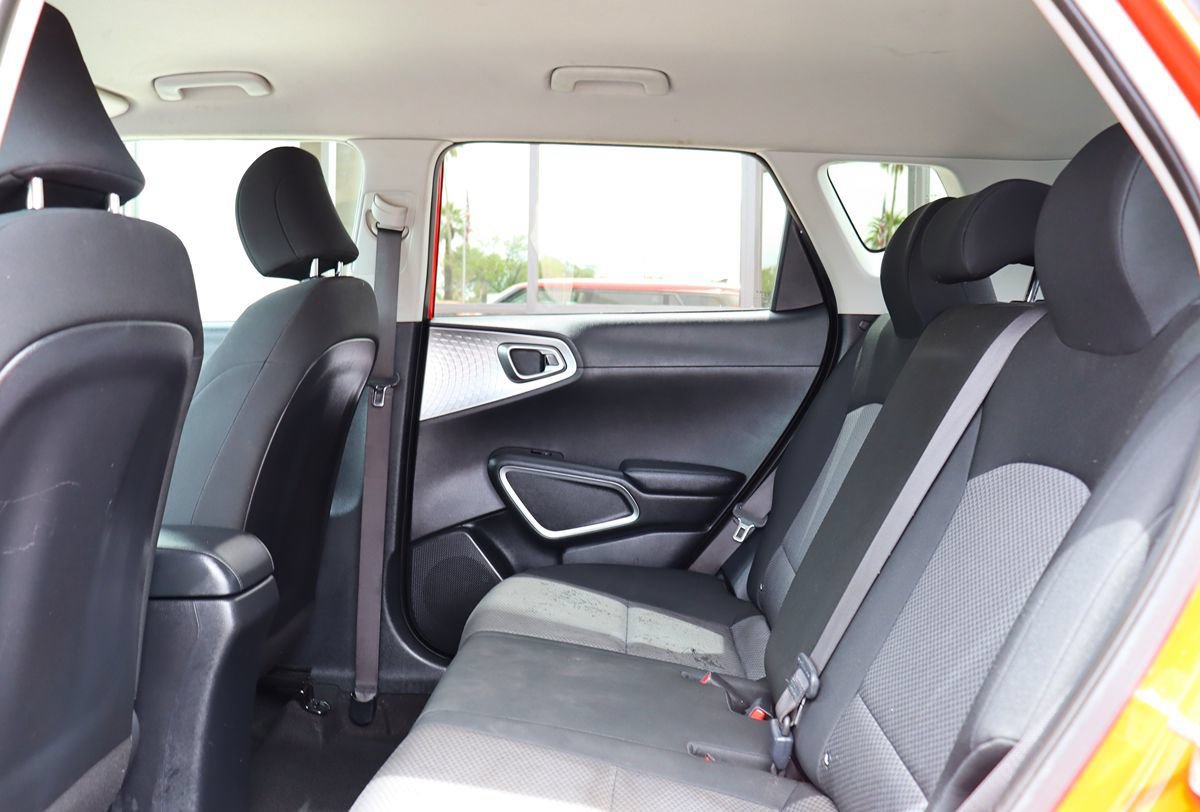 Used 2020 Kia Soul LX FWD image 30