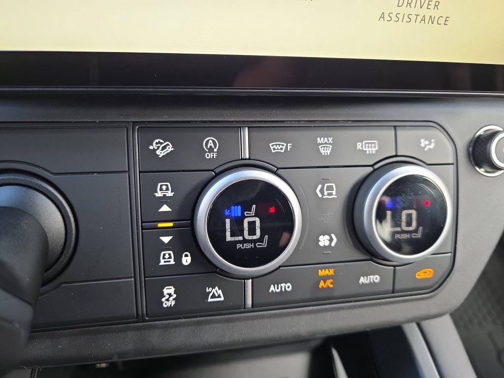 New 2026 Land Rover Defender 110 X-Dynamic SE AWD/4WD image 17