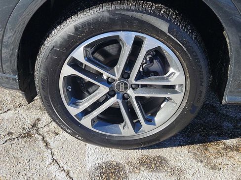 Certified 2025 Audi Q5 Premium w/ Convenience Package image 7