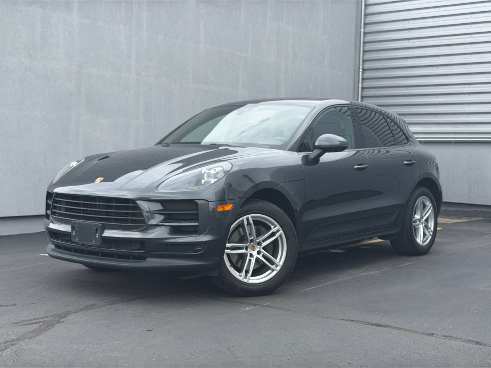 Used 2020 Porsche Macan AWD/4WD image 1