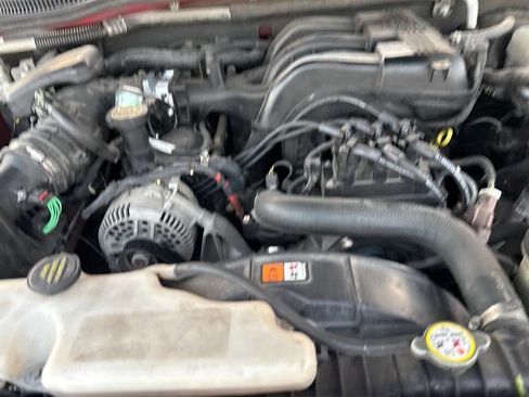 Used 2008 Ford Explorer Sport Trac XLT image 25