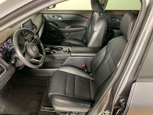 Used 2023 Nissan Rogue SV w/ SV Premium B Package image 30