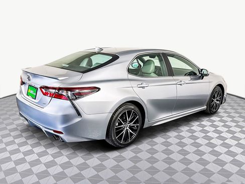 Used 2023 Toyota Camry SE image 10