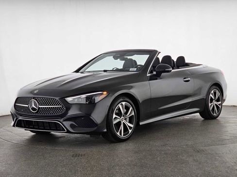 Certified 2025 Mercedes-Benz CLE 300 4MATIC Cabriolet image 29