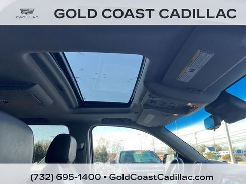 Used 2017 Cadillac Escalade ESV Luxury image 8