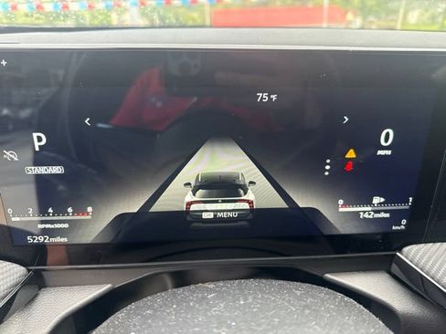 Used 2026 Nissan Kicks SR FWD image 5