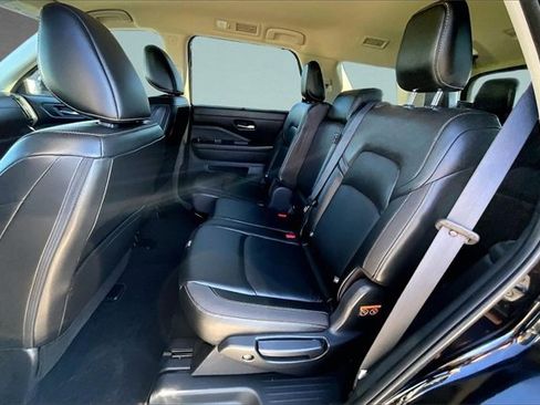 Used 2023 Nissan Pathfinder SL w/ Lighting Package (N92) image 26