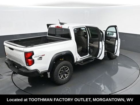 Used 2023 Chevrolet Colorado ZR2 AWD/4WD image 25