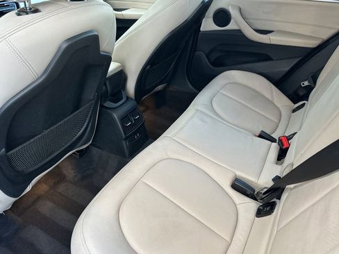 Used 2018 BMW X1 xDrive28i w/ Premium Package image 12