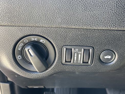 Used 2023 Dodge Charger SXT w/ Blacktop Package RWD image 13