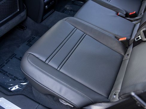 New 2026 Porsche Cayenne Coupe image 40