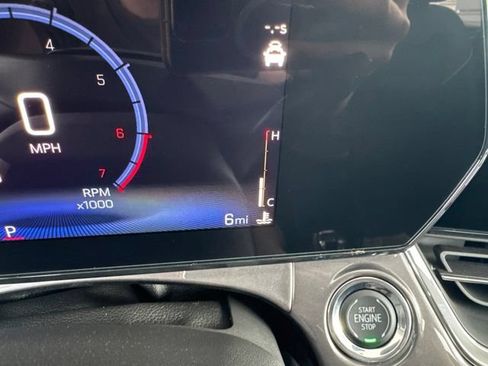 New 2026 Chevrolet Trax ACTIV w/ Sunroof Package FWD image 2