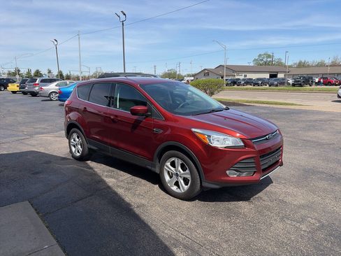 Used 2014 Ford Escape SE image 4