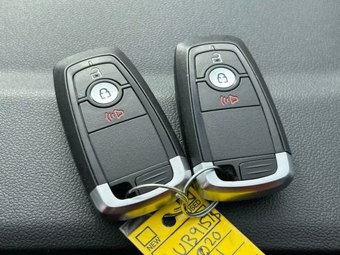 Used 2020 Ford Escape SE Sport image 14