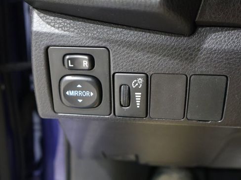 Used 2016 Toyota Corolla L image 30