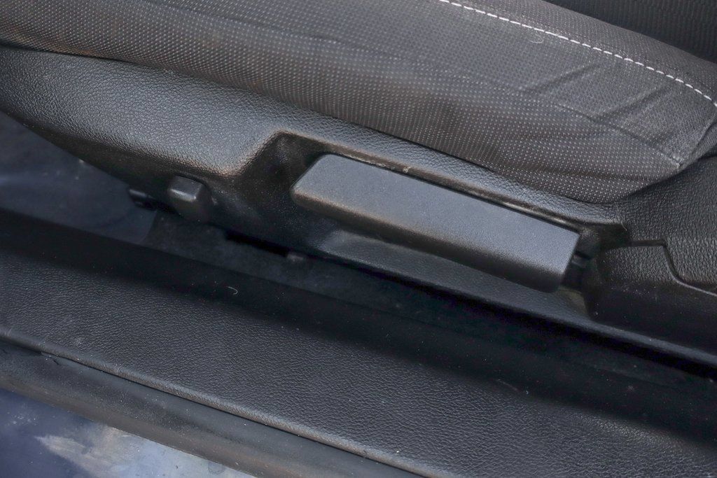 Used 2011 Chevrolet Camaro LS RWD image 16