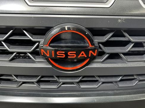 Certified 2025 Nissan Frontier PRO-4X image 9