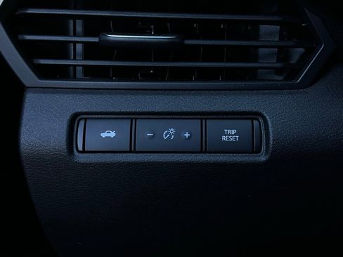 Used 2025 Nissan Altima 2.5 SV image 21