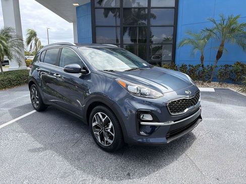 Used 2021 Kia Sportage EX image 2