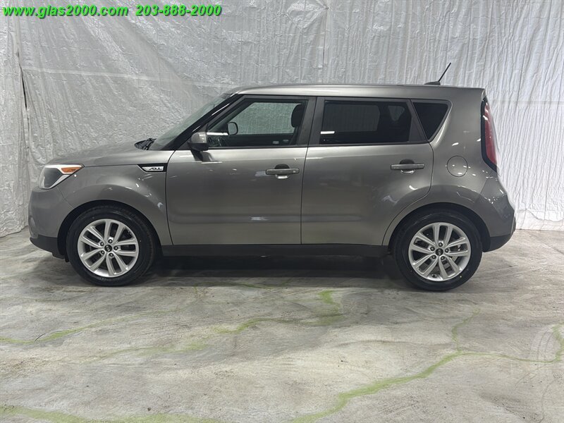 Used 2019 Kia Soul + FWD image 13