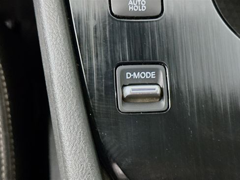 Used 2023 Nissan Rogue SV image 25