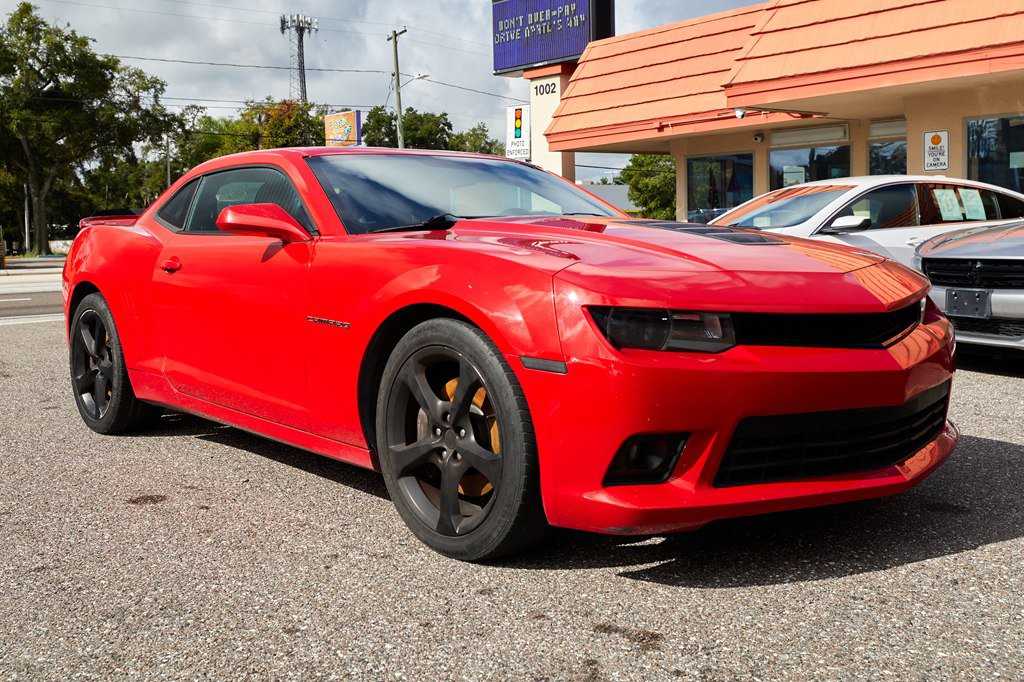 Used 2015 Chevrolet Camaro SS w/ RS Package RWD image 3